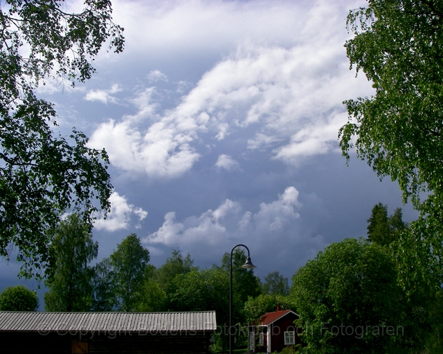 Innan-aska-liten.jpg - Innan åskan Norrigårdarna