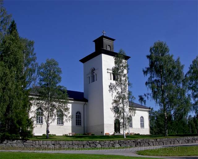 Kyrkan-liten.jpg - Kyrkan sträcker på sig